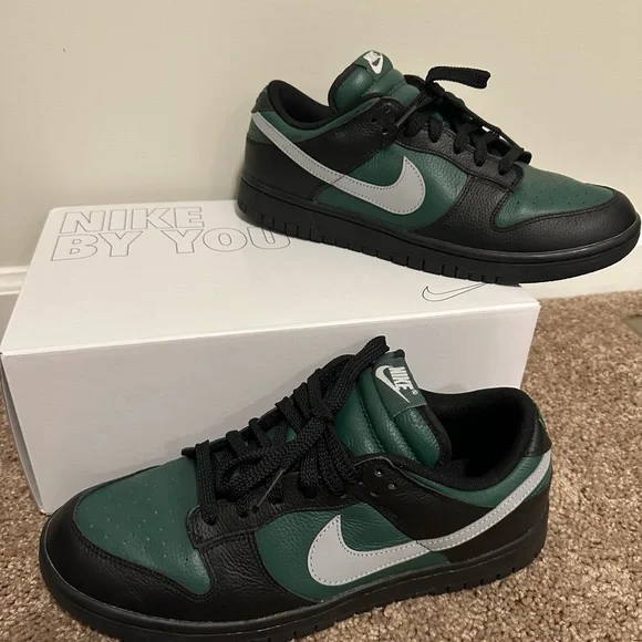 Nike Men's Custom Black and Green Dunk Low Sneakers - Picture 4 of 9